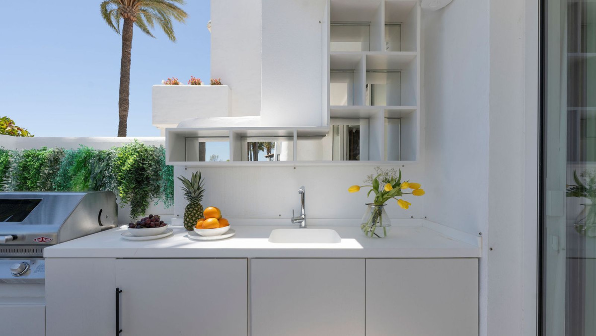 3 Bedroom Apartment in Marbella - Photo 33