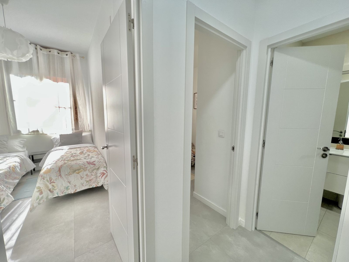 15 Bedroom Apartment in Málaga - Photo 22