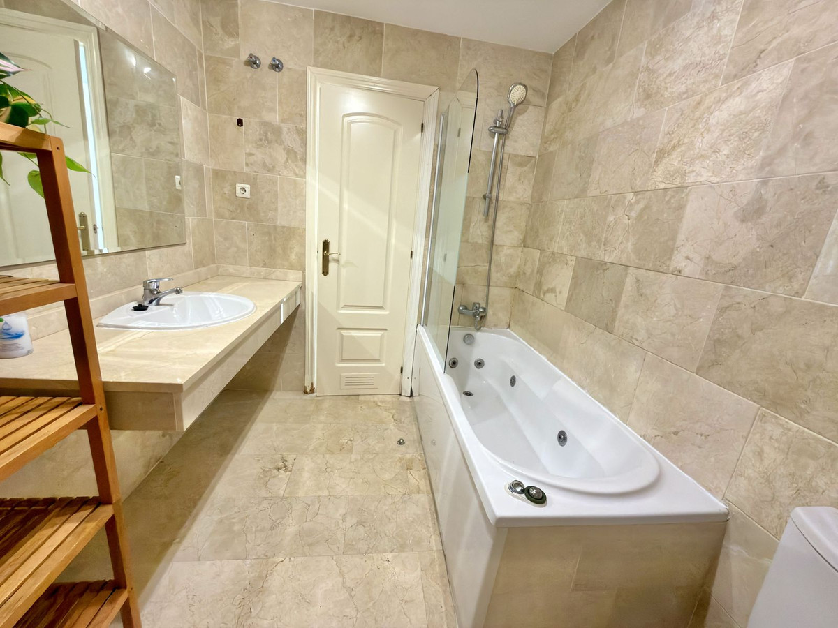 3 Bedroom Penthouse in Mijas - Photo 20