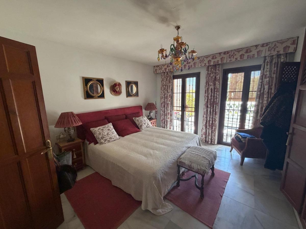 3 Bedroom Townhouse in Marbella - Photo 12