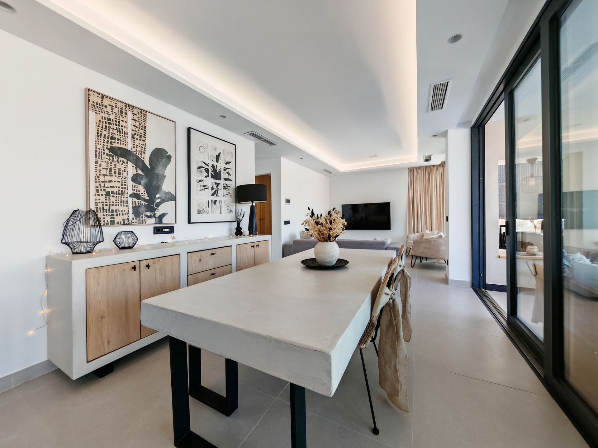 4 Bedroom Villa in Estepona - Photo 8