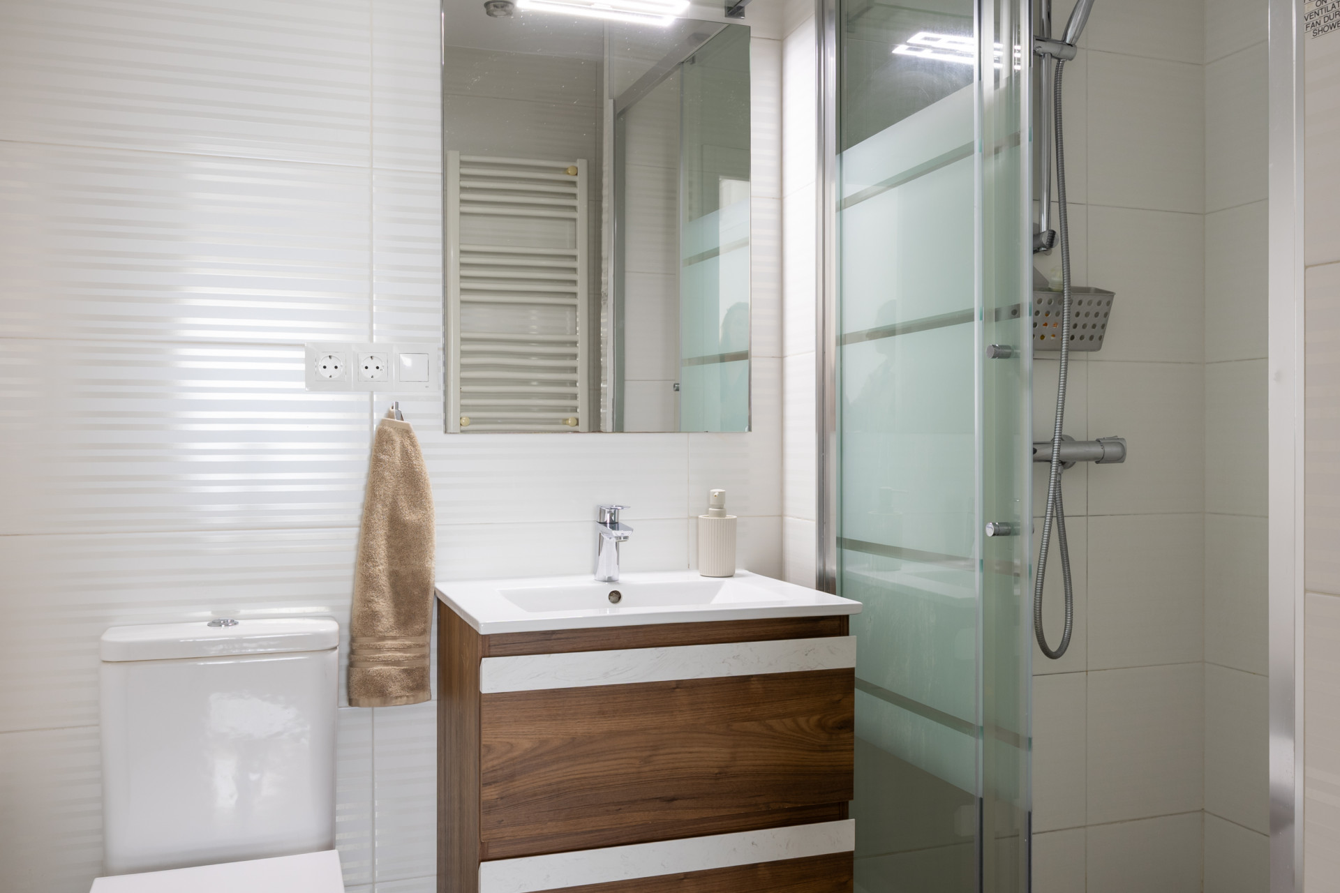 1 Bedroom Apartment in Marbella - Photo 12