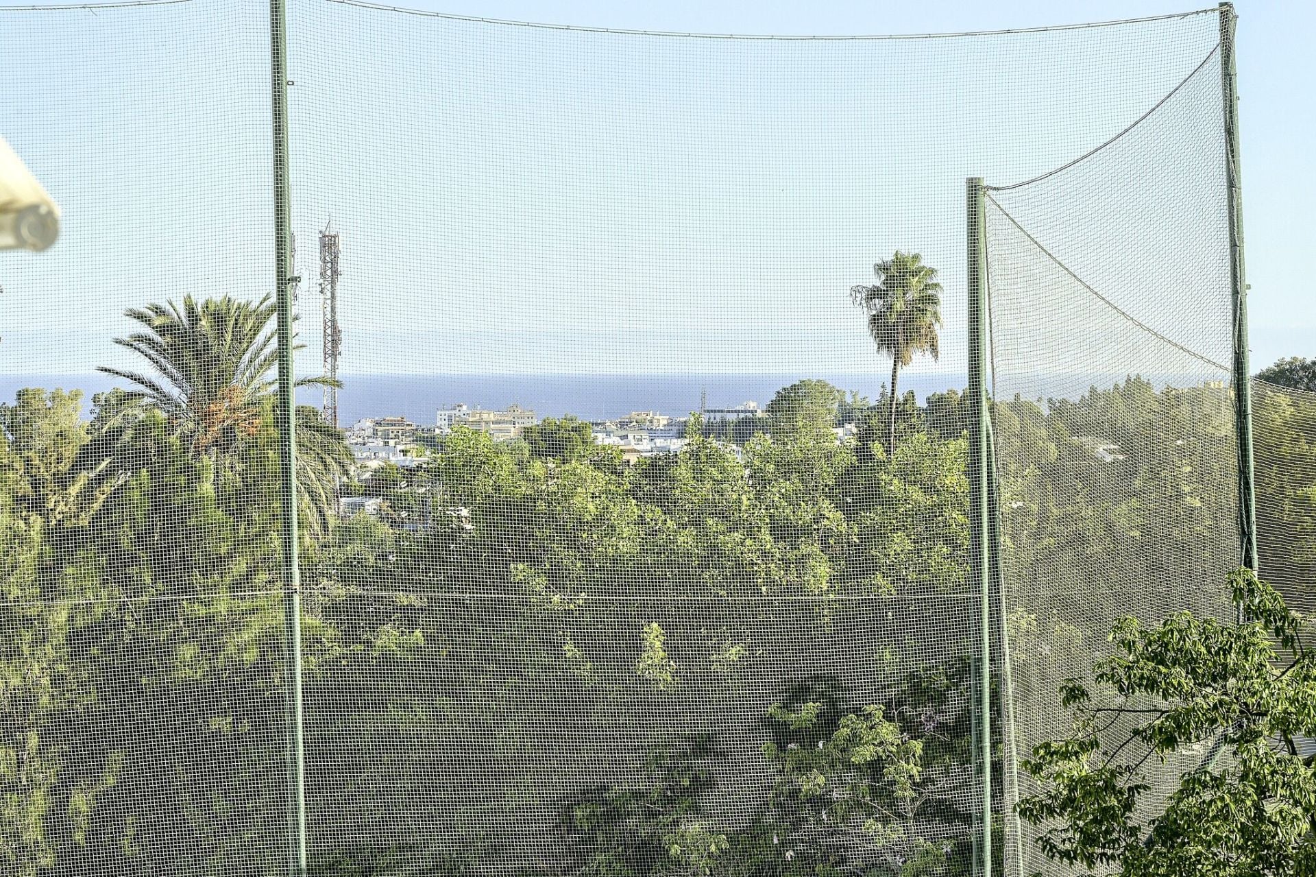 2 Bedroom Apartment in Benahavís - Photo 7
