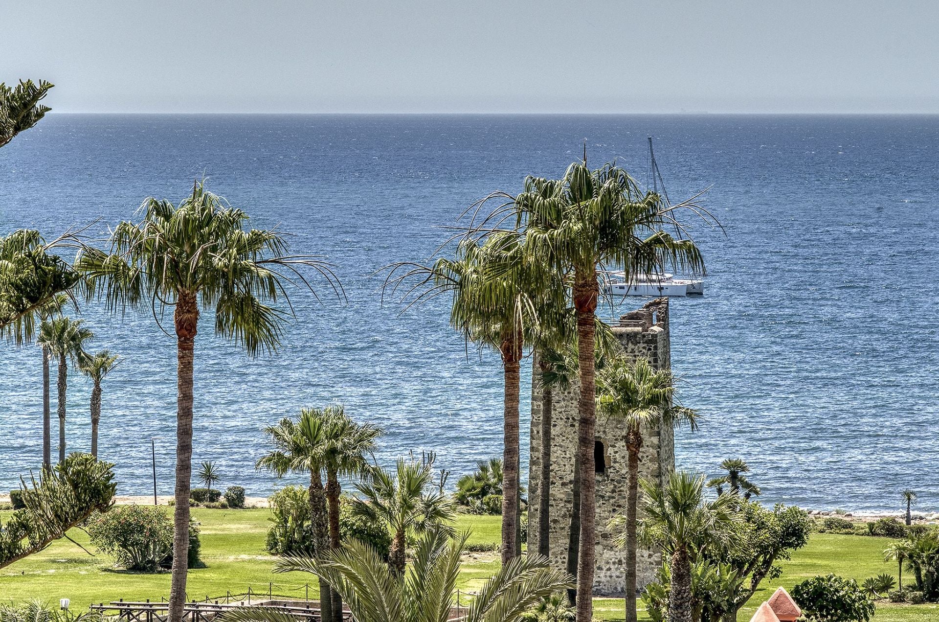 3 Bedroom Penthouse in Estepona - Photo 25