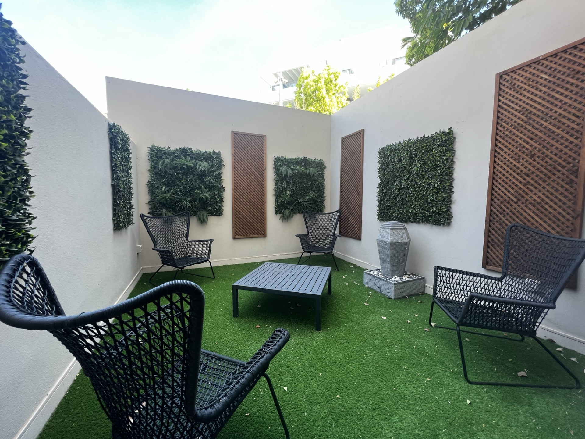 3 Bedroom Apartment in Benahavís - Photo 13