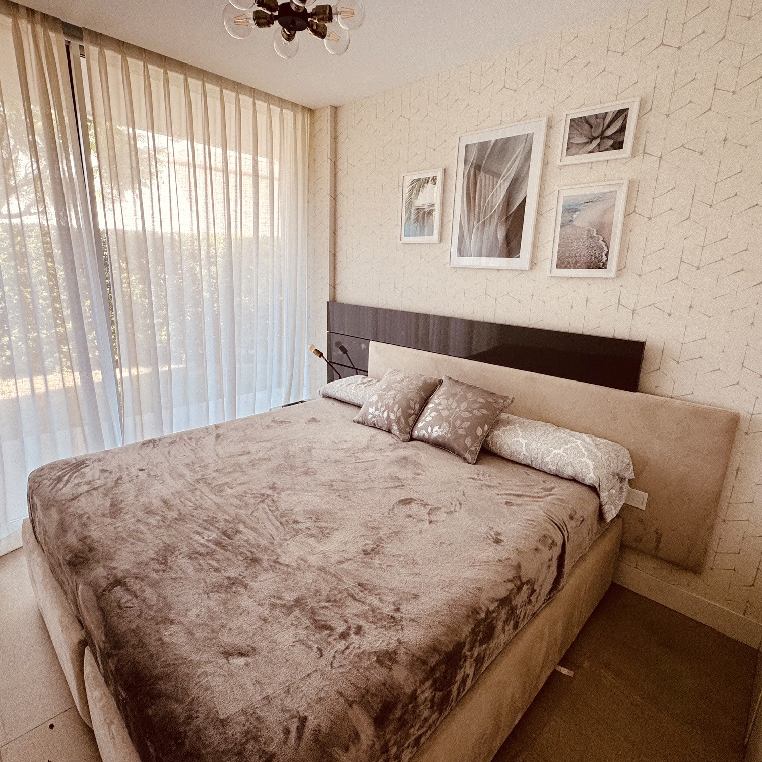 2 Bedroom Apartment in Estepona - Photo 10