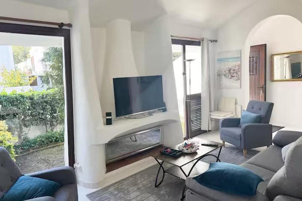 2 Bedroom Apartment in Estepona