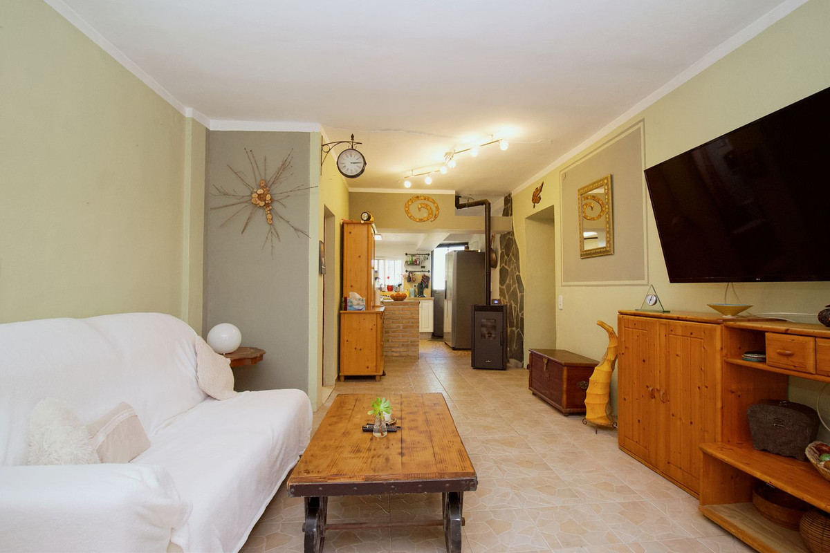 5 Bedroom Villa in Coín - Photo 17