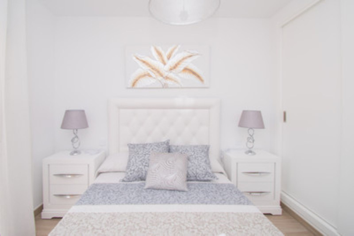 4 Bedroom Villa in Estepona - Photo 46