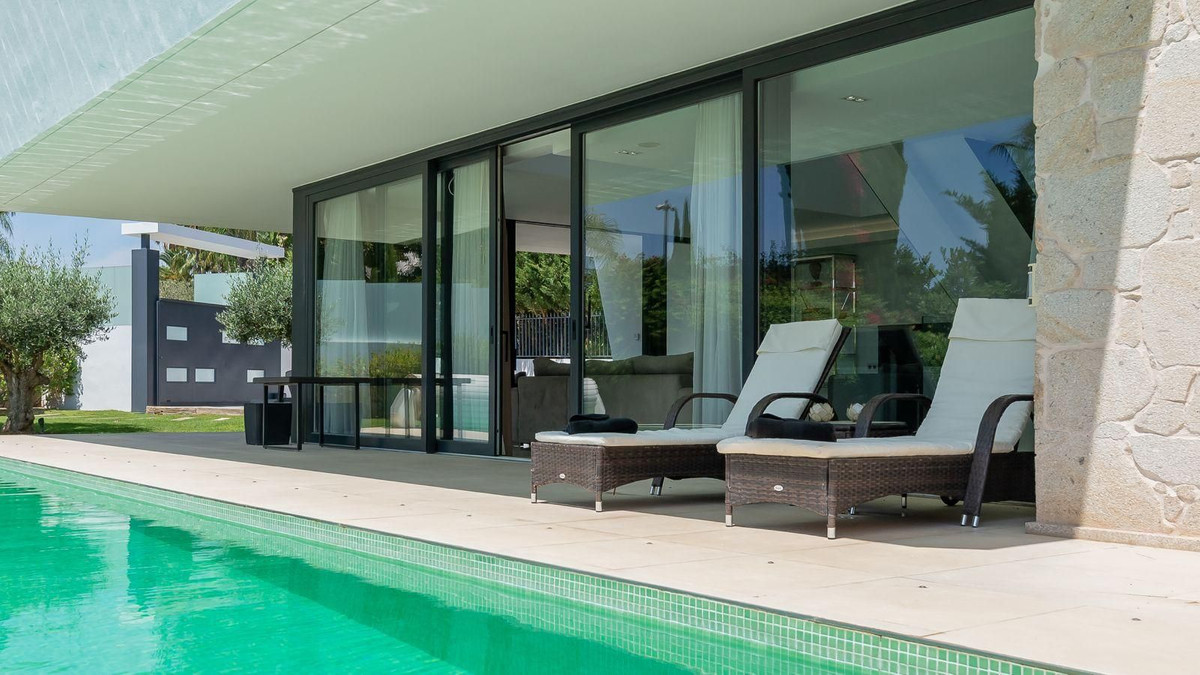 5 Bedroom Villa in Marbella - Photo 4
