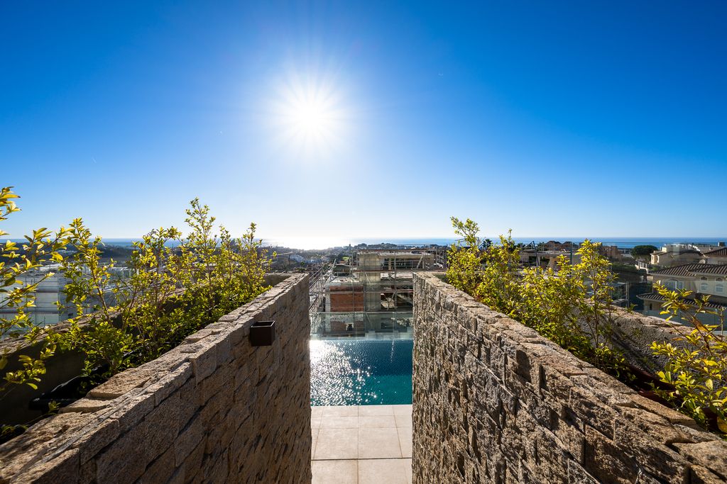 2 Bedroom Apartment in Mijas - Photo 7