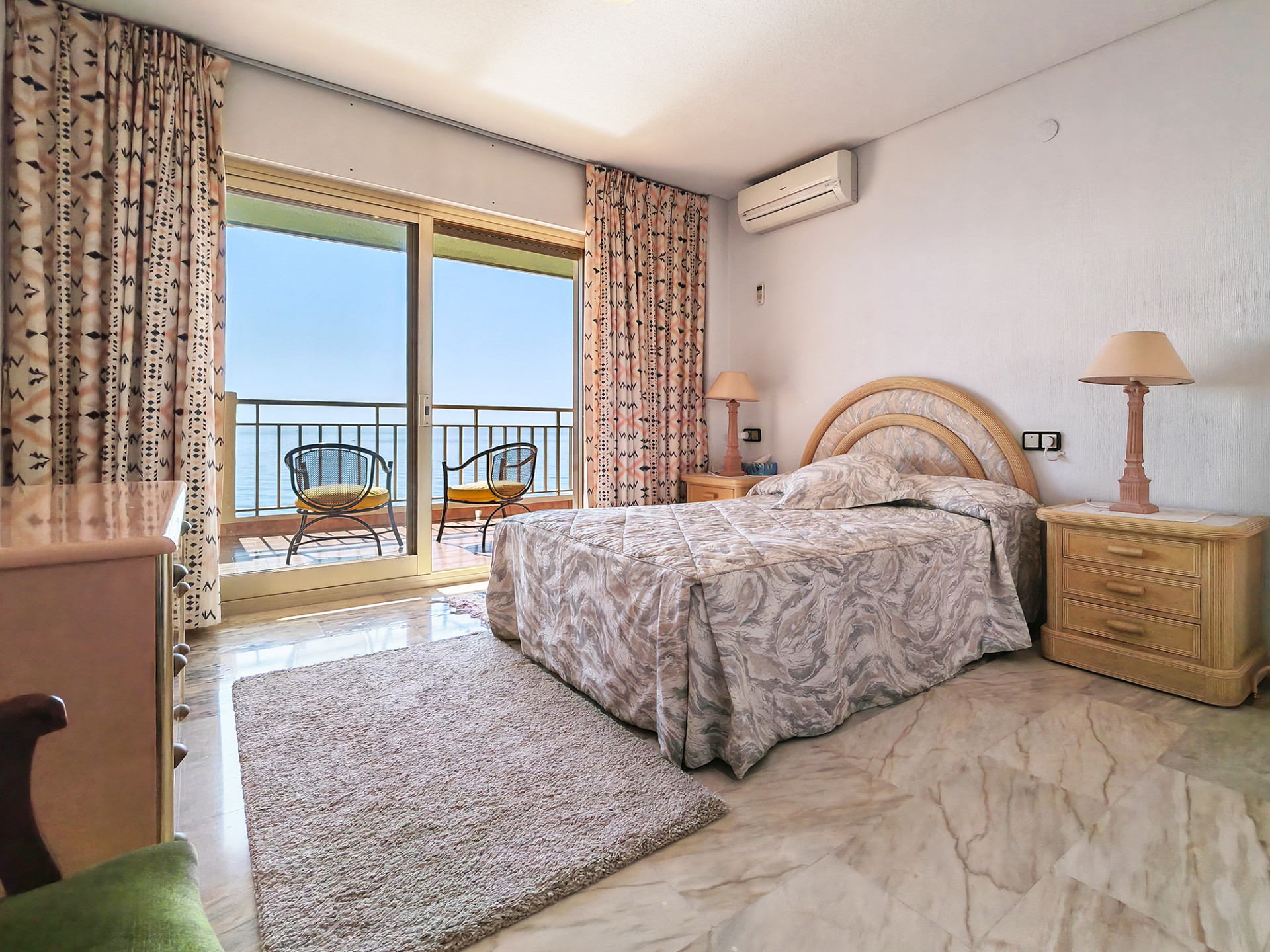 5 Bedroom Apartment in Fuengirola - Photo 11