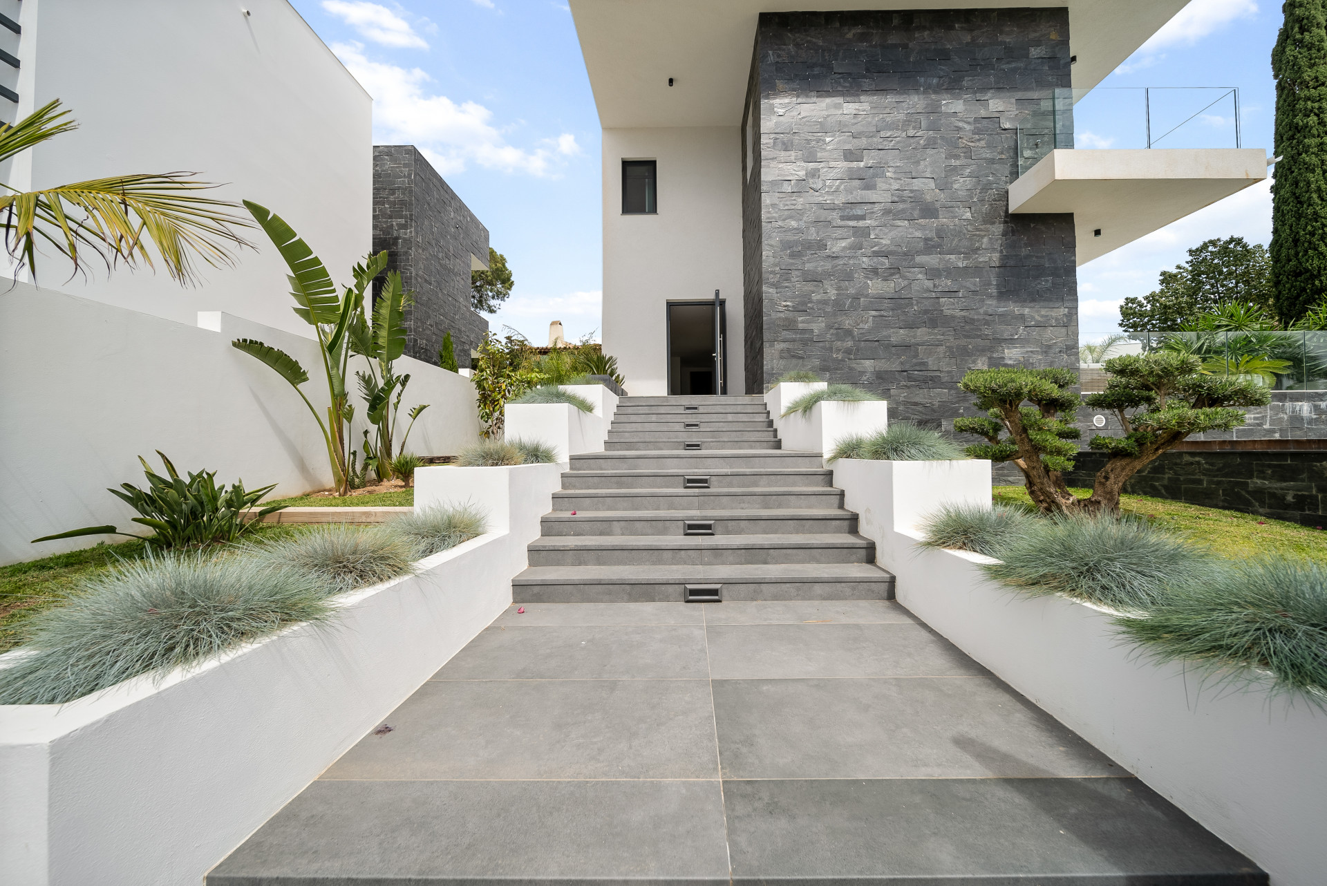 4 Bedroom Villa in Marbella - Photo 7