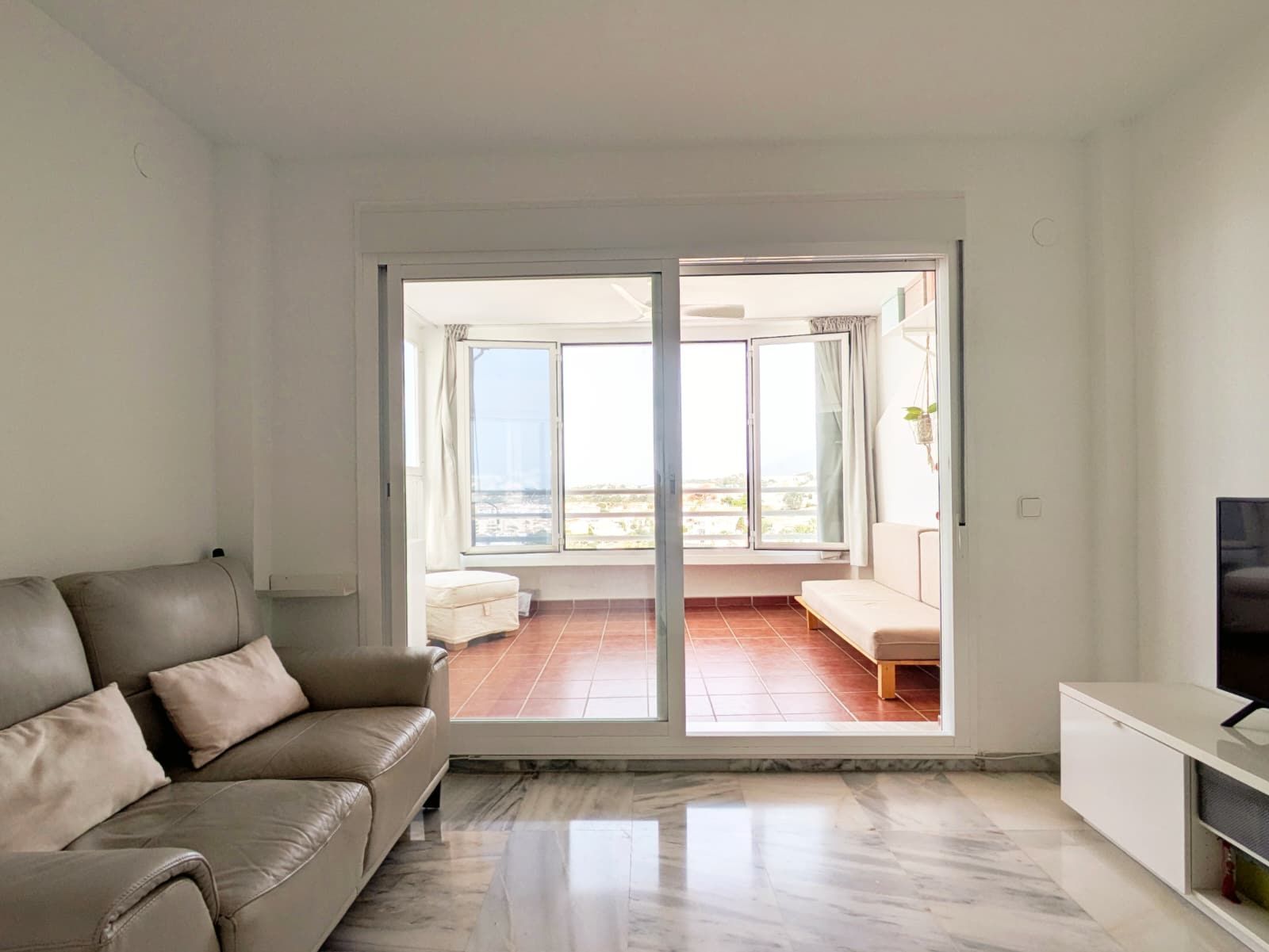 1 Bedroom Apartment in Mijas - Photo 5