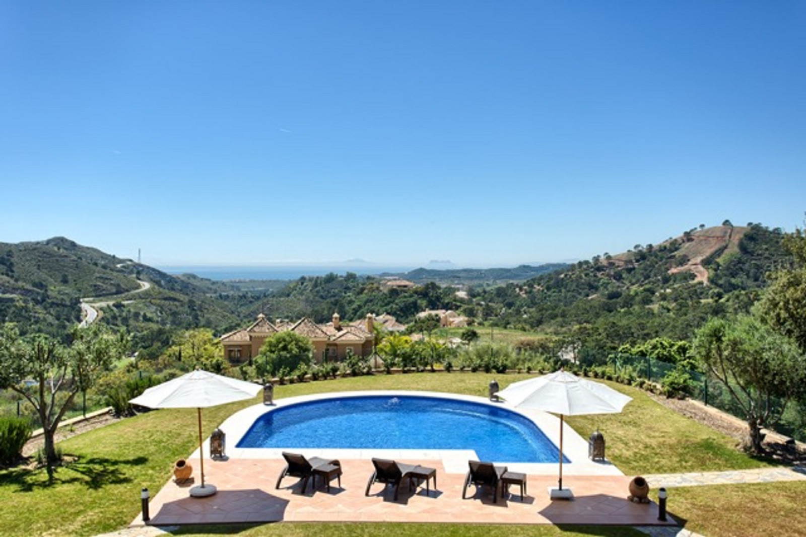 5 Bedroom Villa in Benahavís - Foto 6