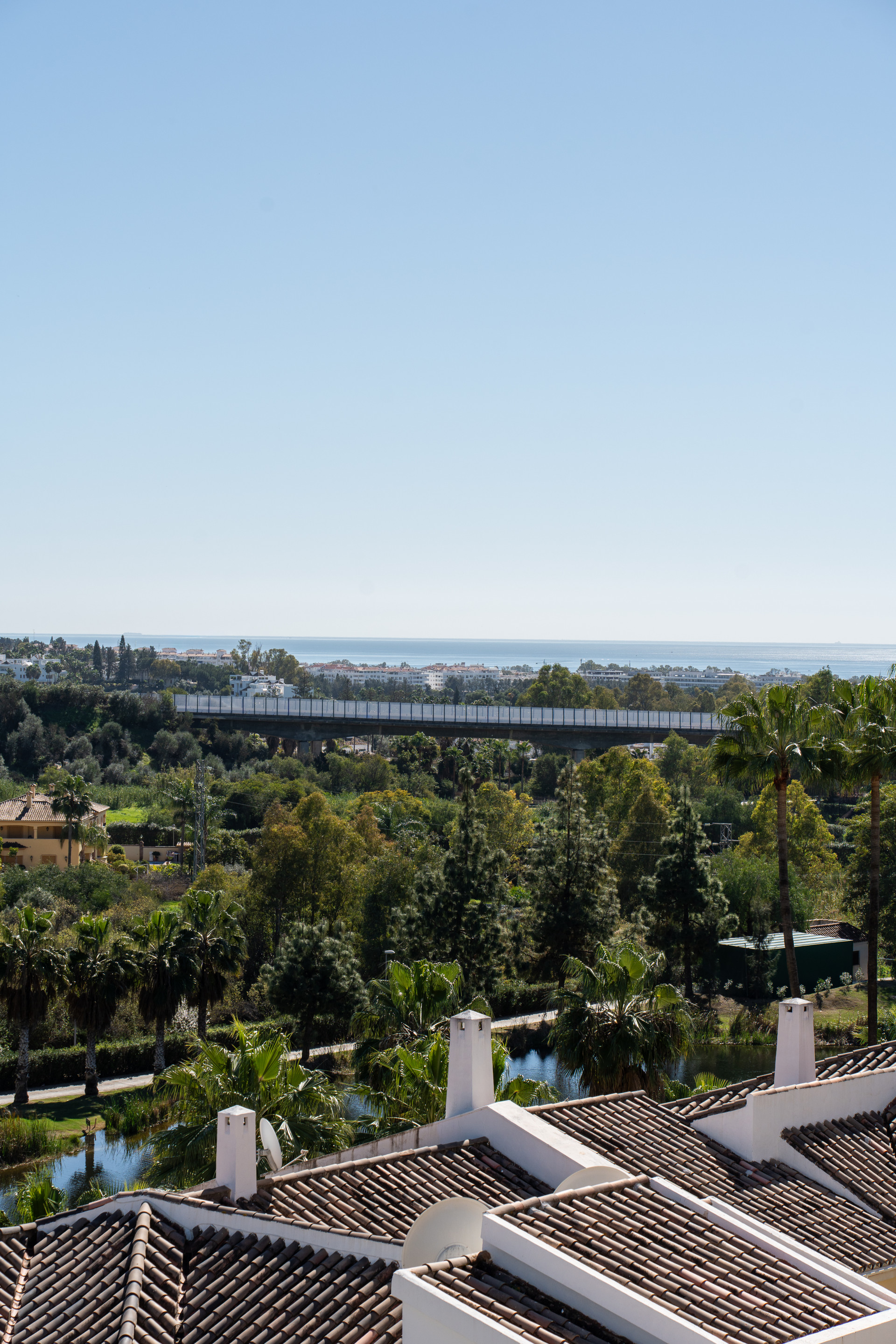 3 Bedroom Penthouse in Benahavís - Photo 40