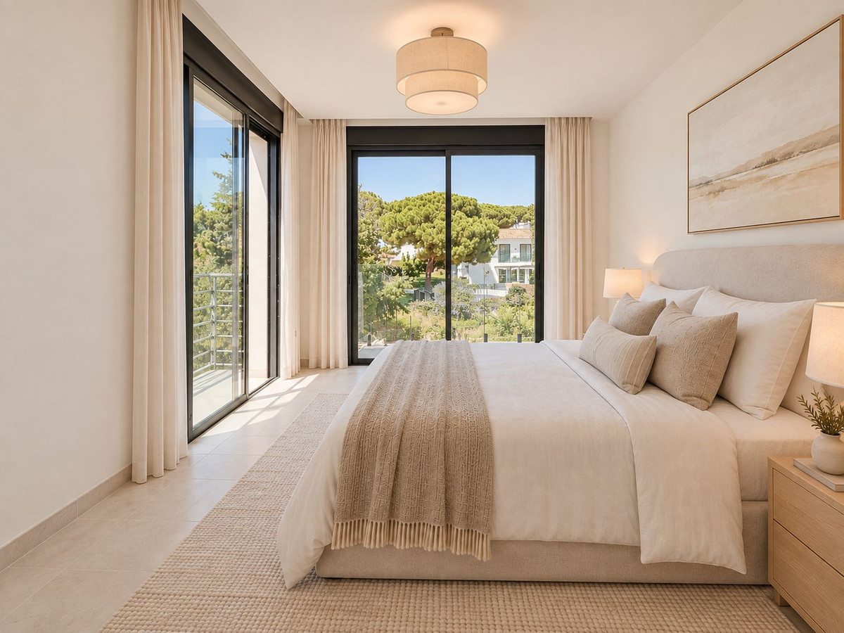 4 Bedroom Villa in Marbella - Photo 13