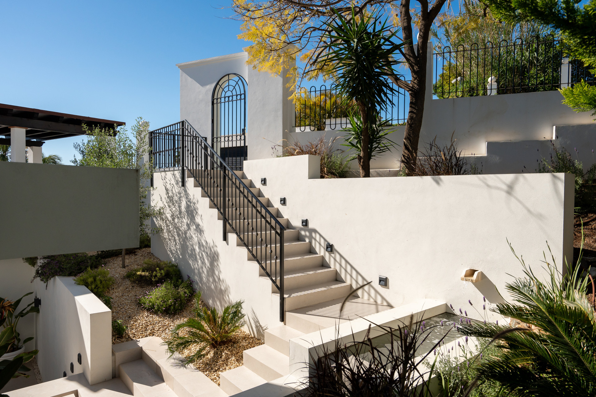 5 Bedroom Villa in Marbella - Photo 26