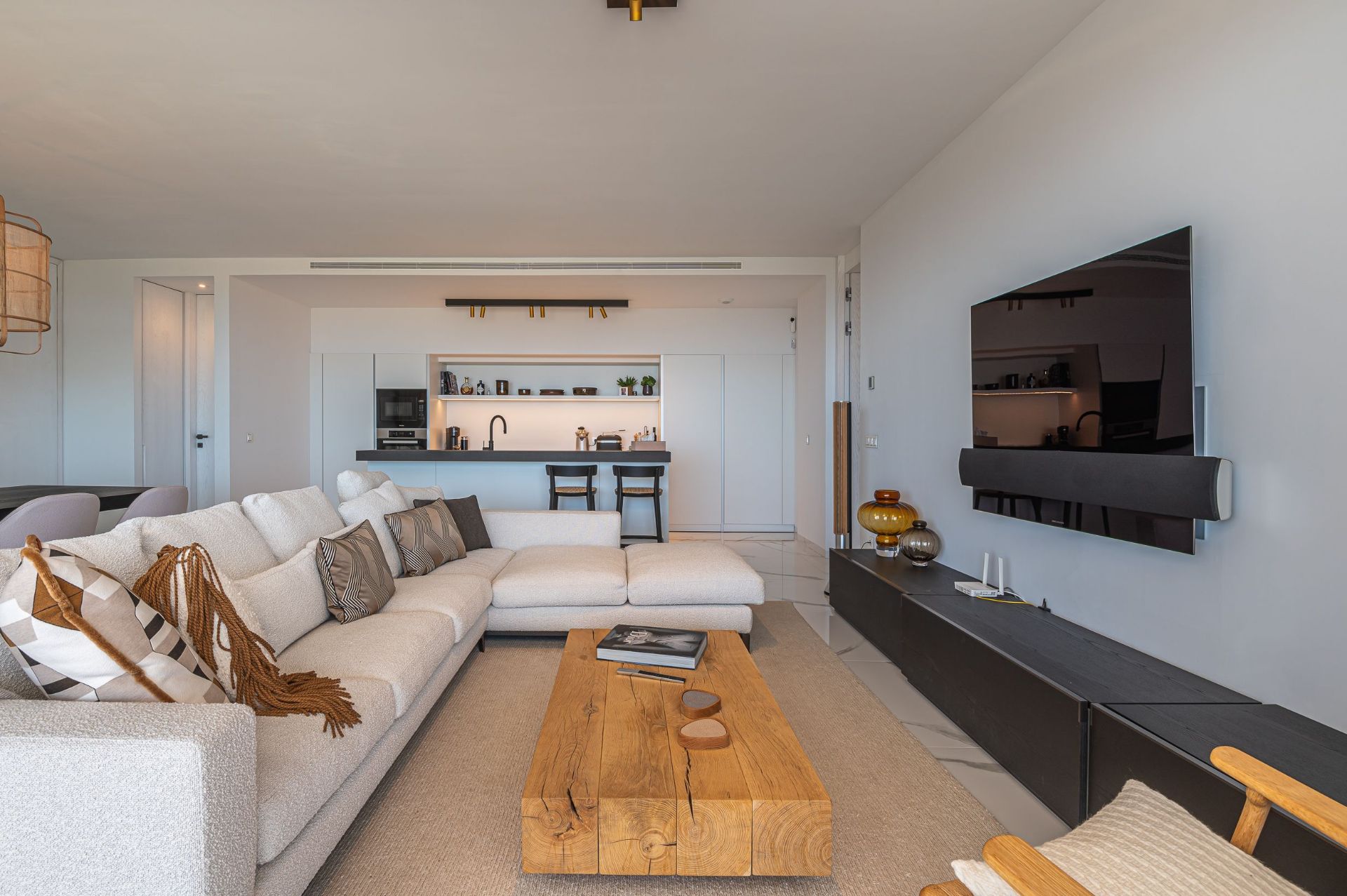 3 Bedroom Apartment in Benahavís - Photo 13