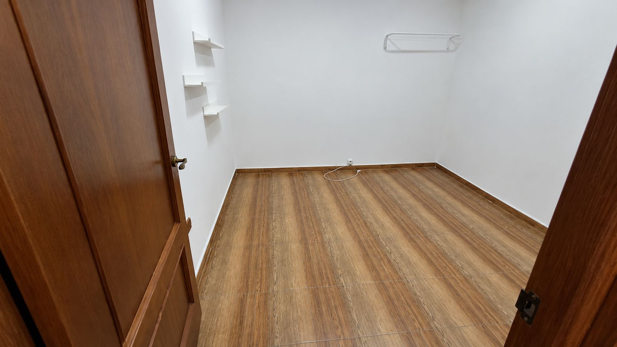 6 Bedroom Villa in Alhaurín de la Torre - Photo 25