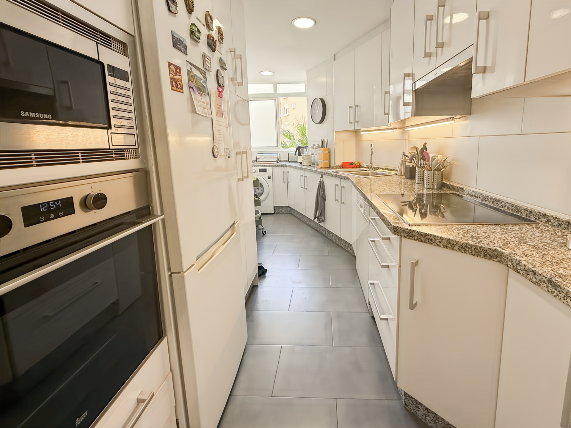 4 Bedroom Apartment in Torremolinos - Photo 11
