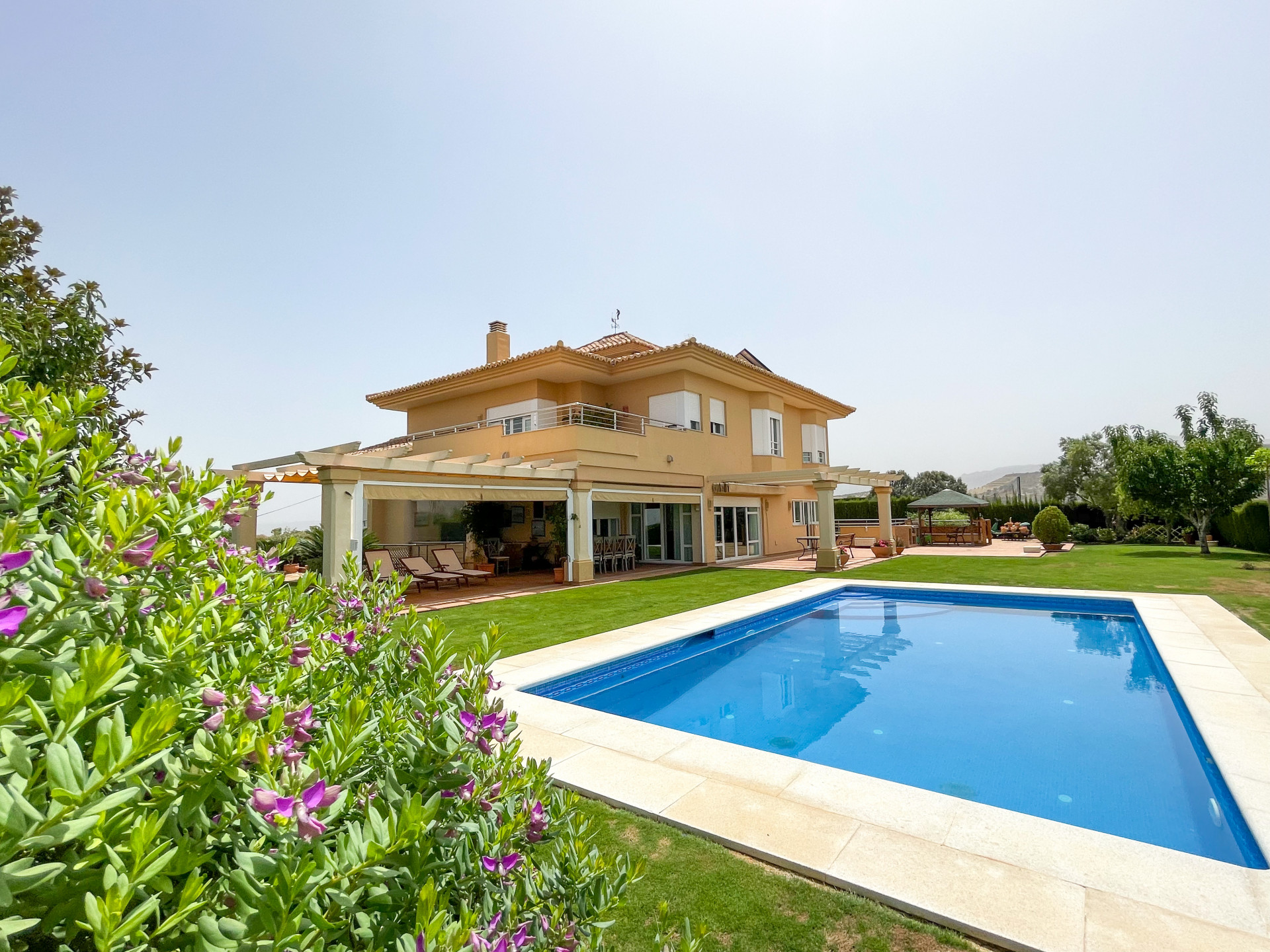 6 Bedroom Villa in Antequera - Photo 2