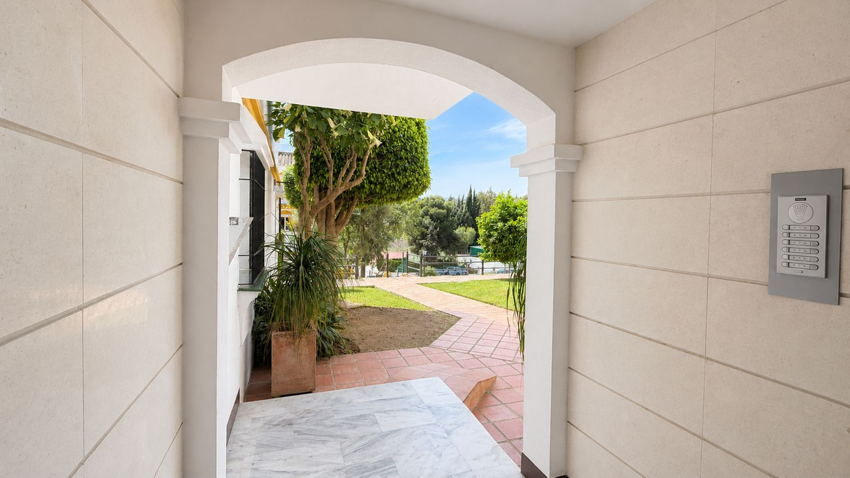 2 Bedroom Apartment in Estepona - Foto 18