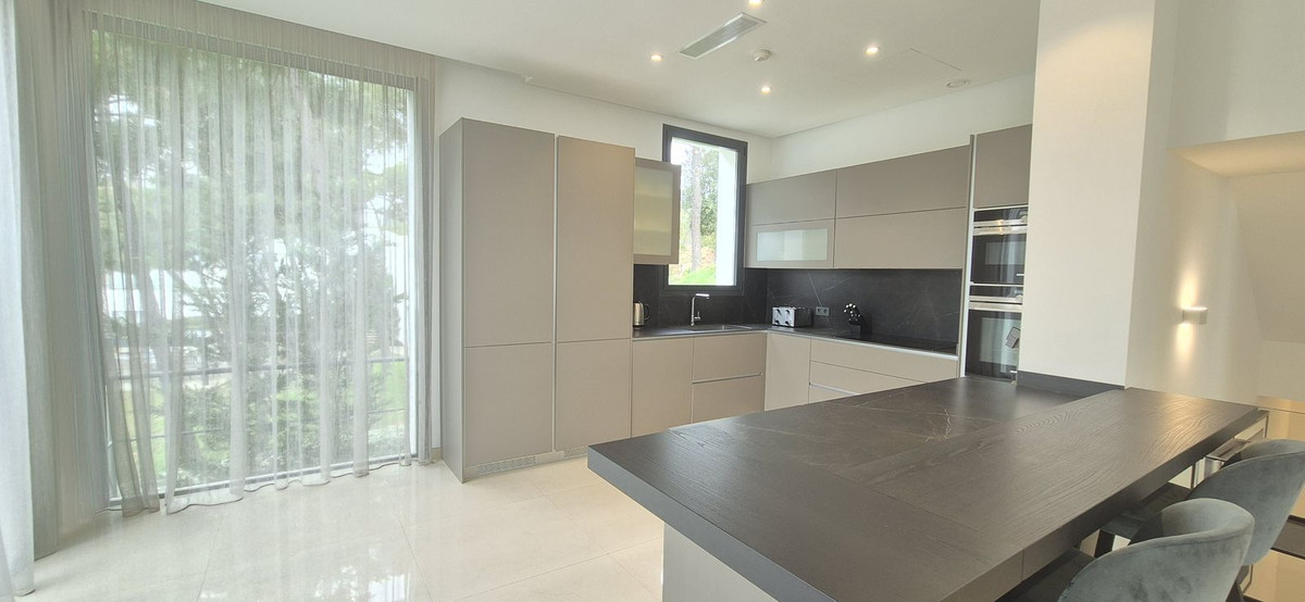 5 Bedroom Villa in Benahavís - Фото 15