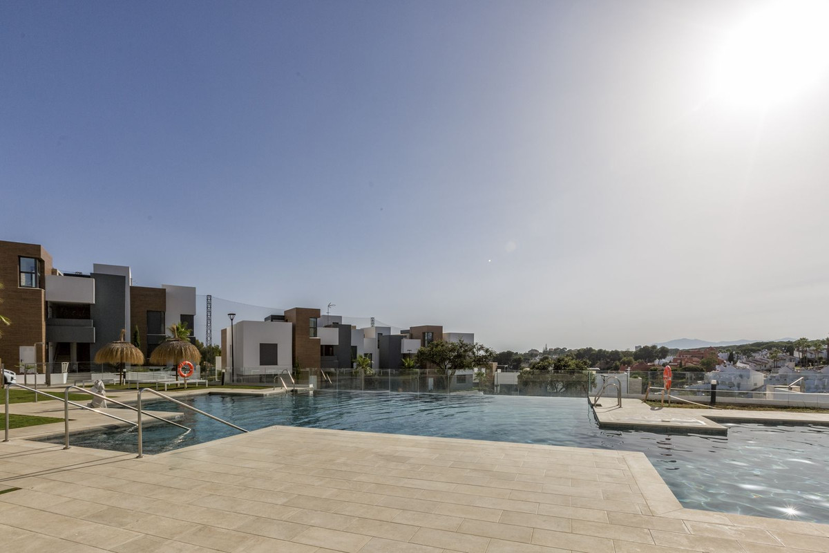 3 Bedroom Apartment in Marbella - Photo 16