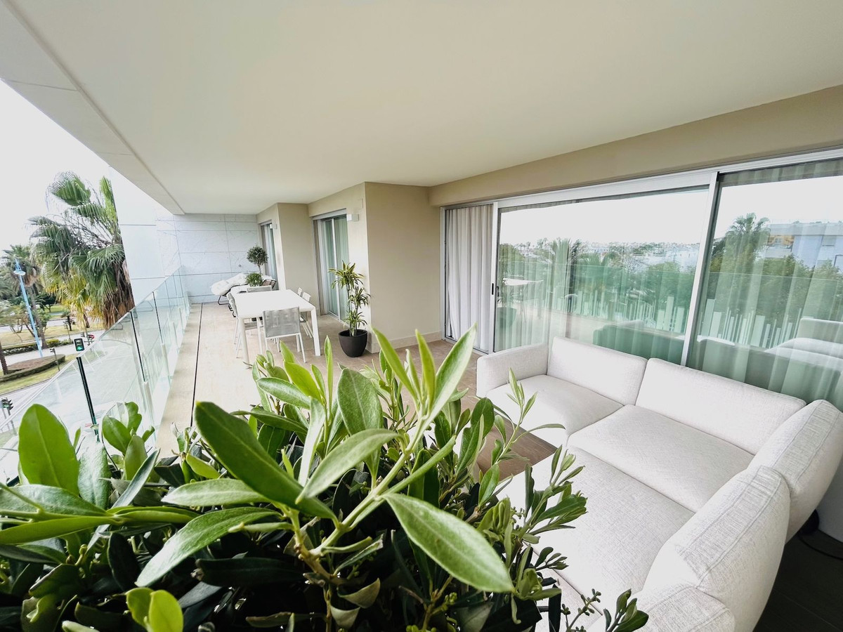 3 Bedroom Apartment in San Pedro de Alcántara - Photo 12