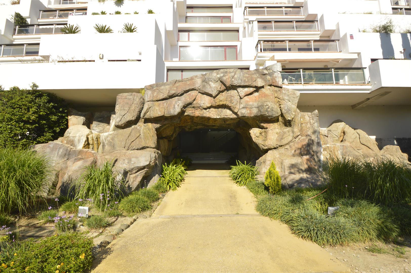 1 Bedroom Apartment in Estepona - Photo 27