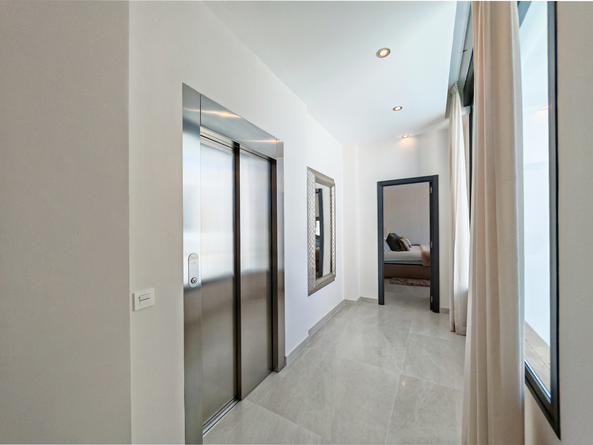 5 Bedroom Villa in Marbella - Photo 14