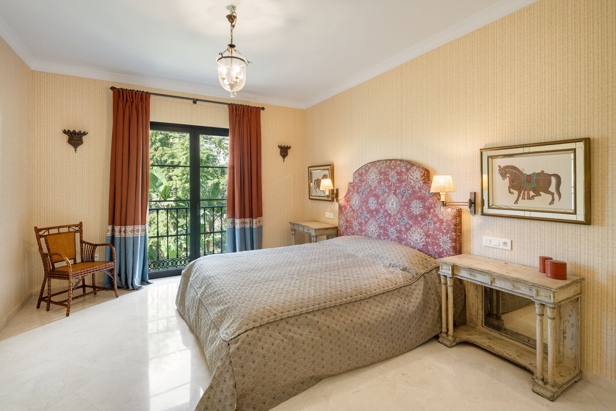 4 Bedroom Villa in Benahavís - Foto 16