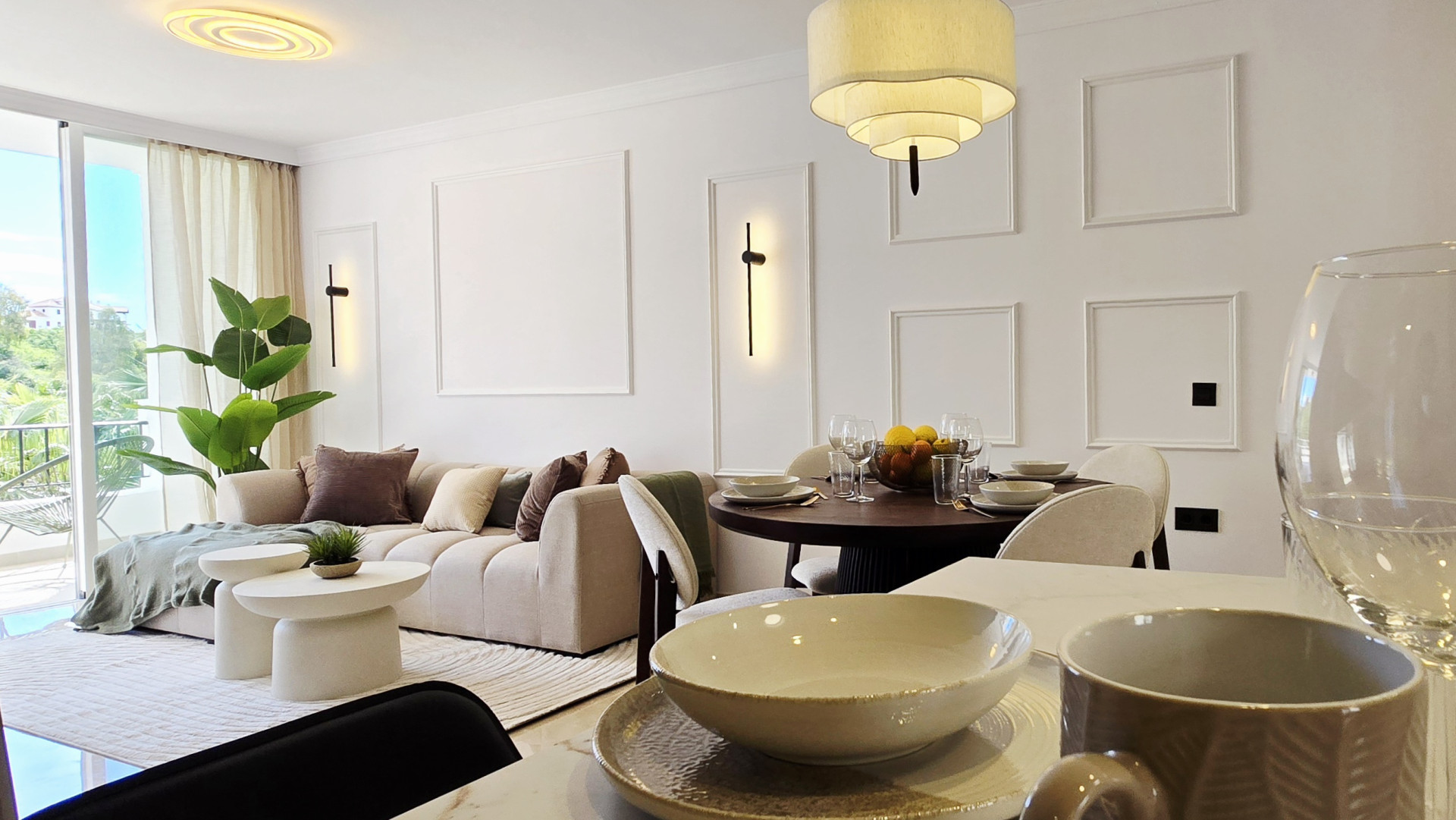 3 Bedroom Apartment in Benahavís - Photo 2