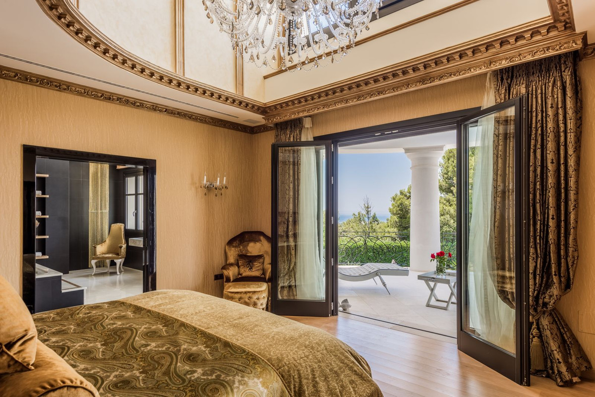 7 Bedroom Villa in Marbella - Photo 24