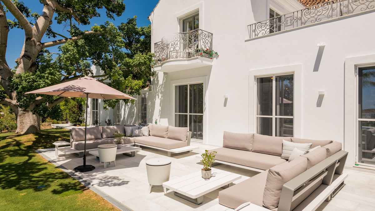 6 Bedroom Villa in Marbella - Photo 19