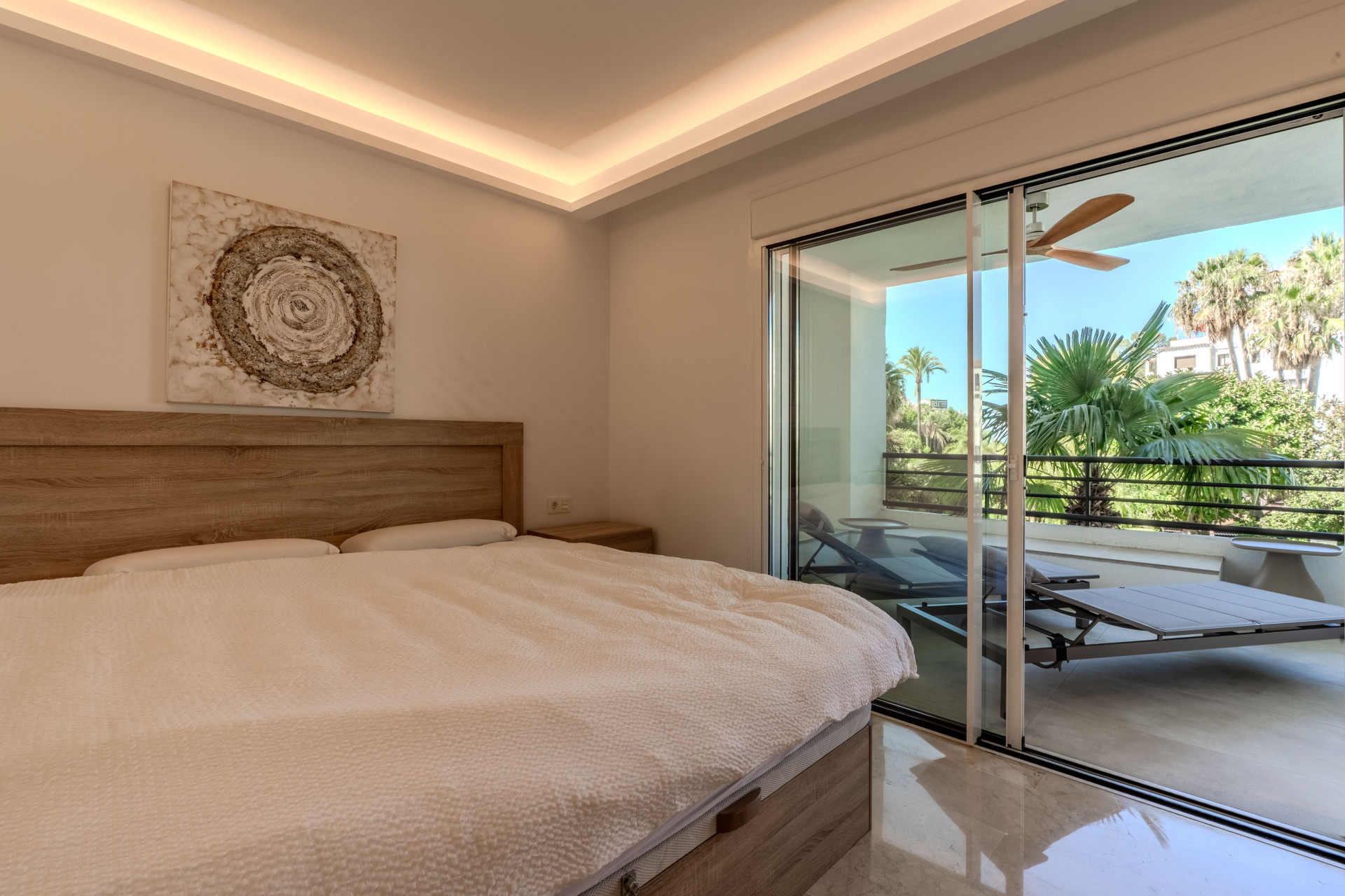 2 Bedroom Apartment in Marbella - Photo 16