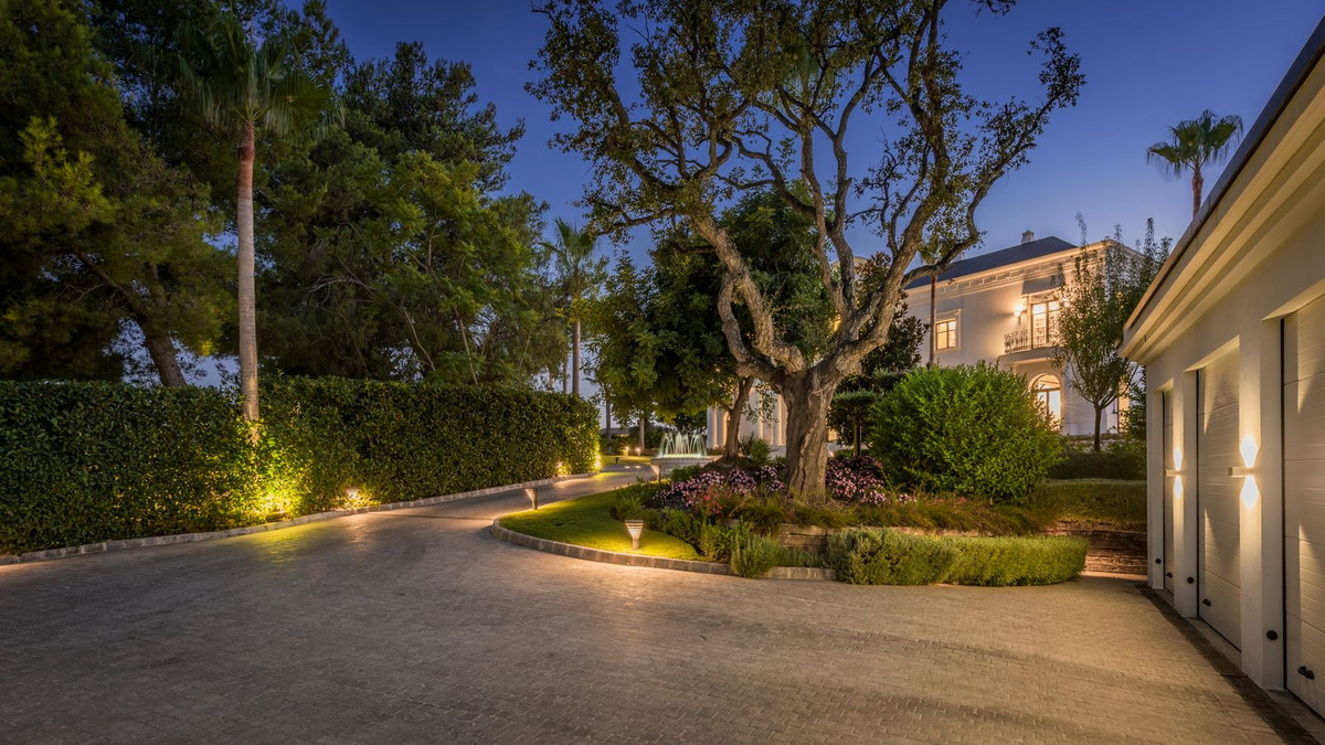 7 Bedroom Villa in Marbella - Photo 35