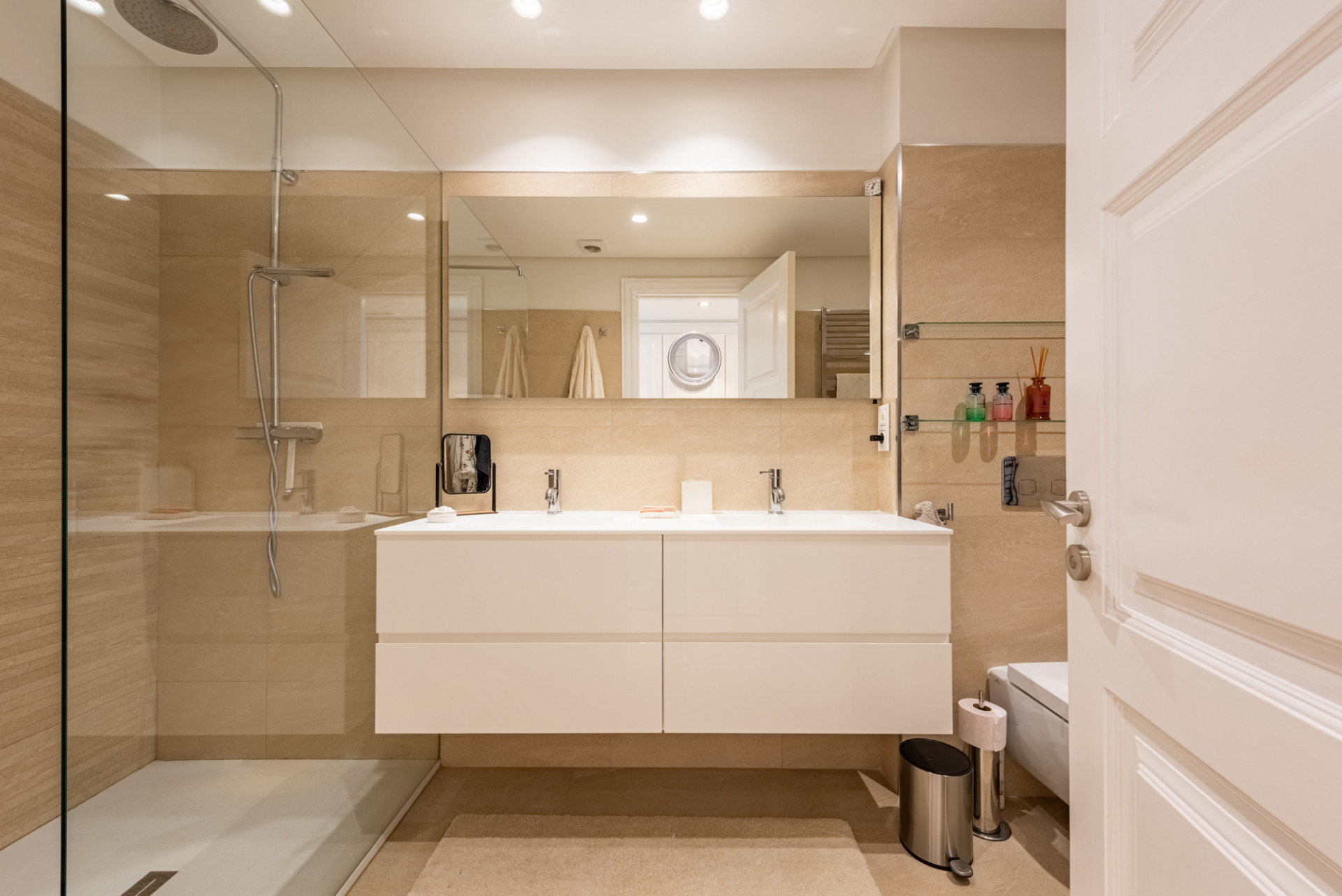 2 Bedroom Apartment in Estepona - Photo 15