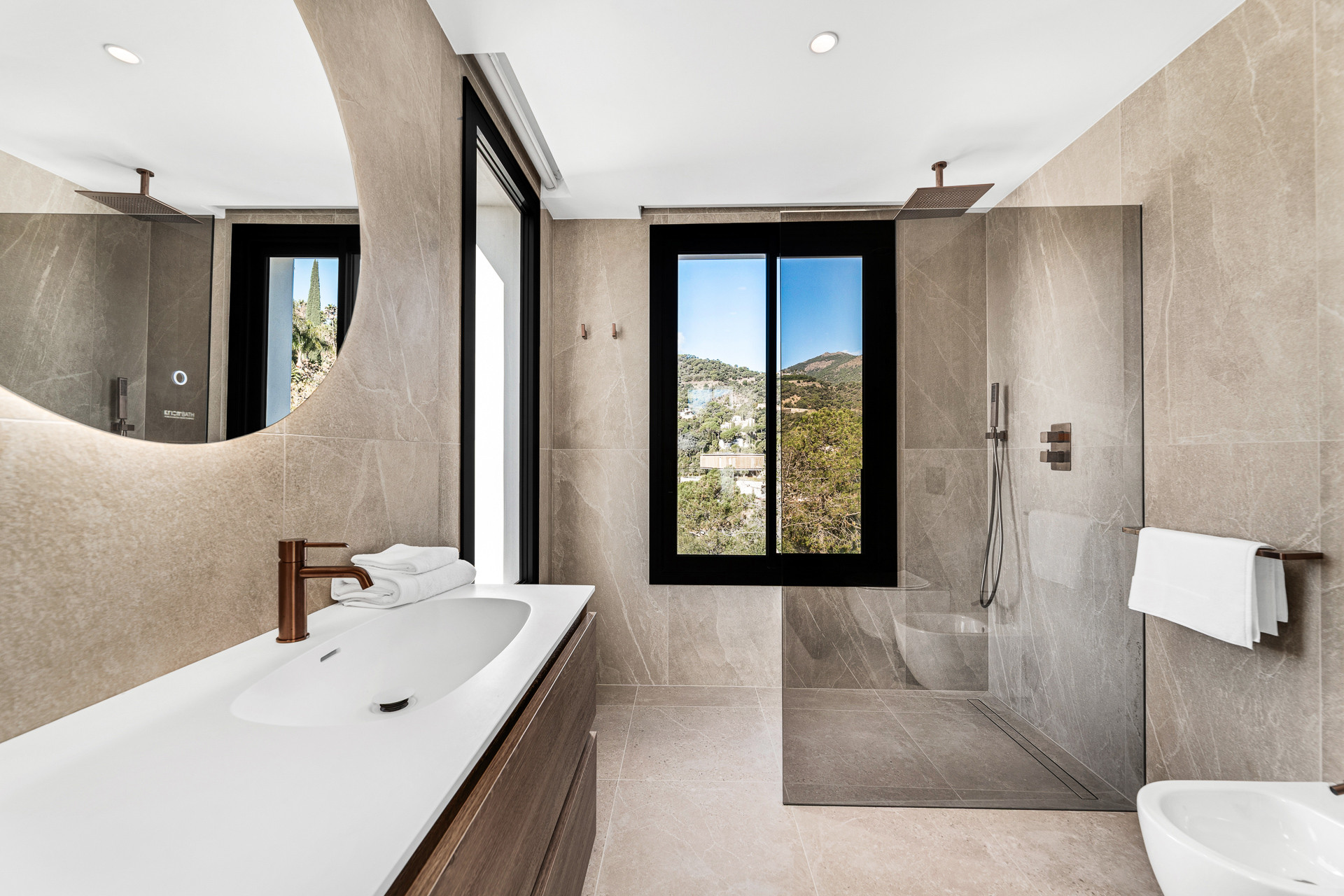 6 Bedroom Villa in Benahavís - Foto 12
