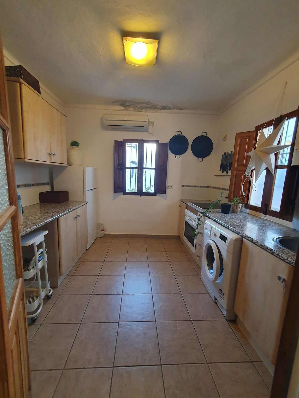 3 Bedroom Townhouse in Guaro - Photo 26