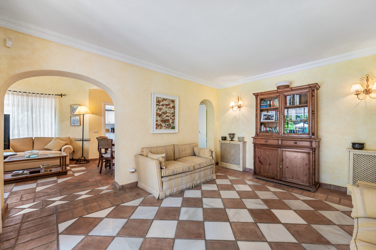 5 Bedroom Villa in San Pedro de Alcántara - Foto 3
