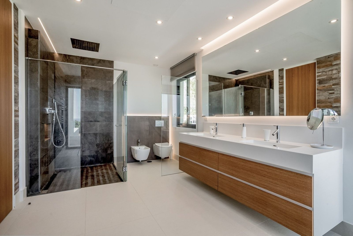 5 Bedroom Villa in Marbella - Foto 17