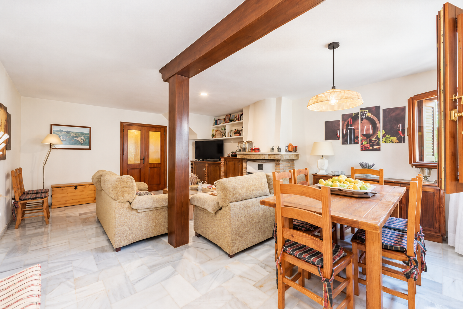 3 Bedroom Townhouse in Benahavís - Photo 5