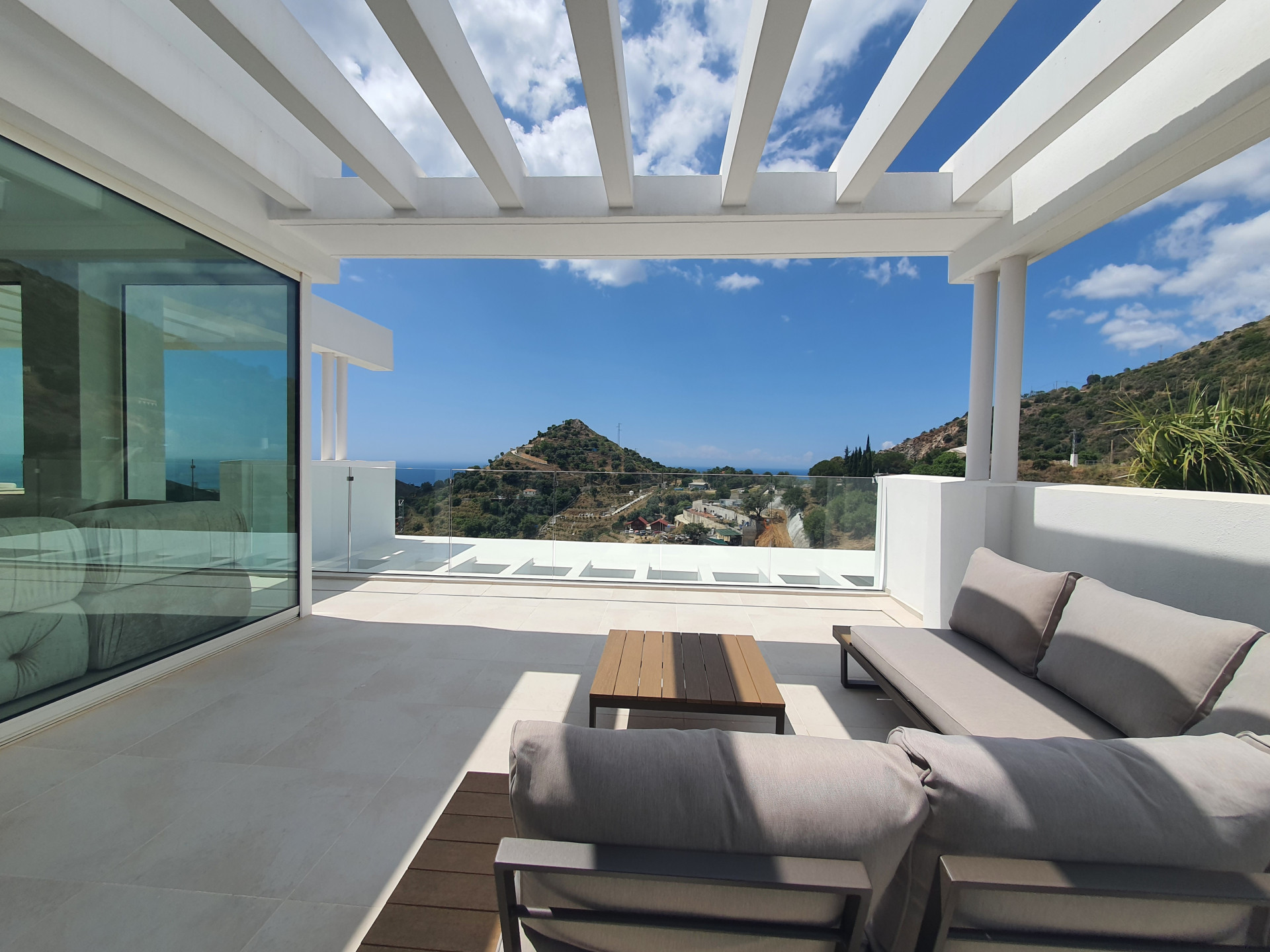 Piso de 3 dormitorios con piscina en Málaga – Foto 14