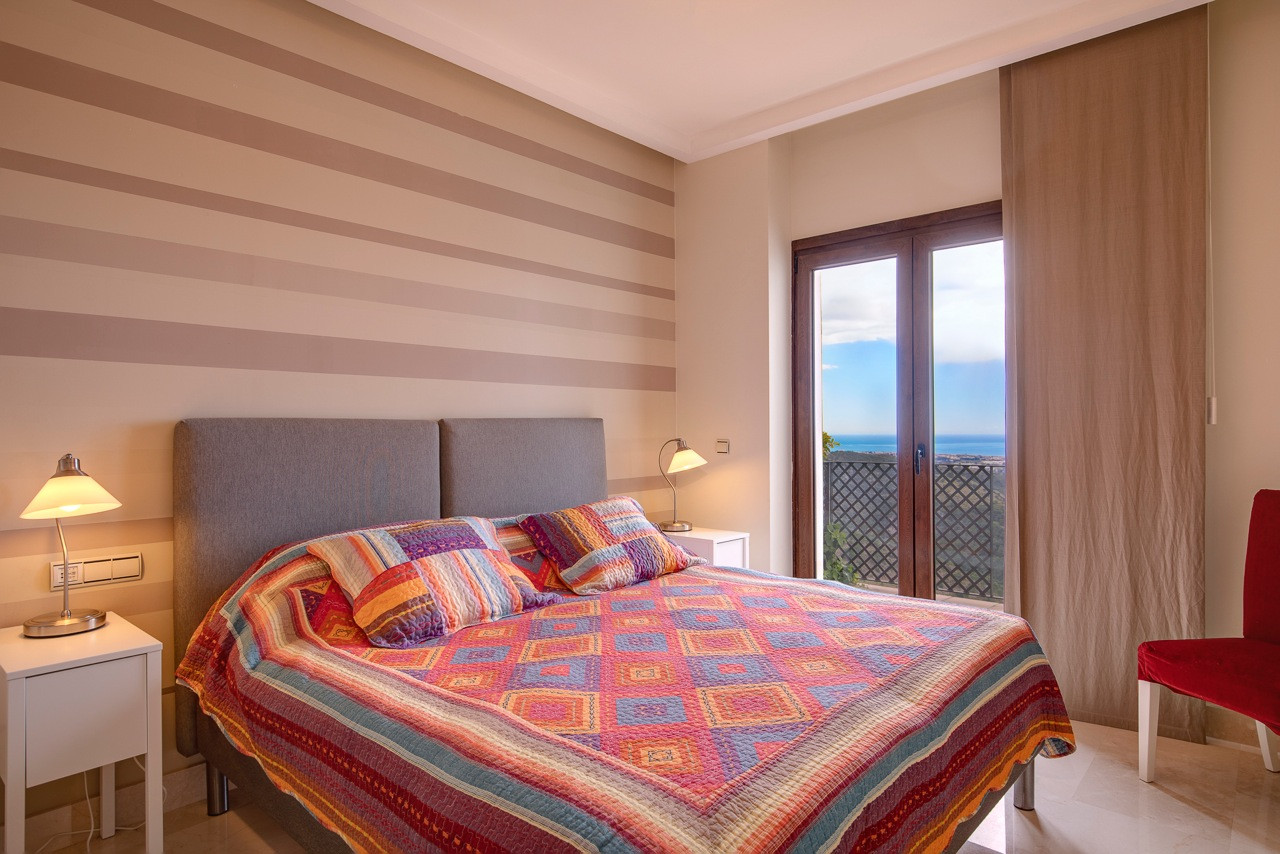 5 Bedroom Villa in Benahavís - Foto 12