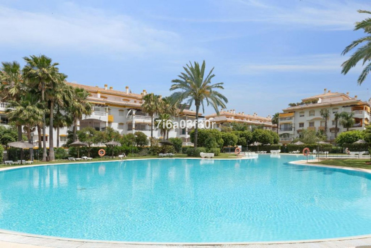 Apartment in Puerto Banus