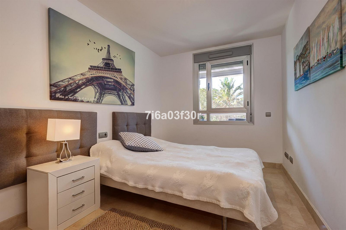 3 Bedroom Apartment in Marbella - Photo 11
