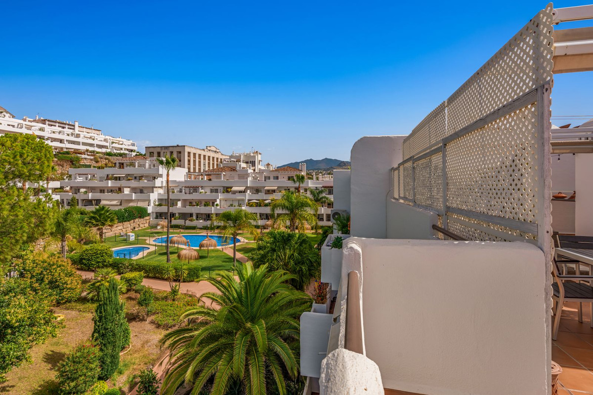 3 Bedroom Penthouse in Estepona - Photo 24