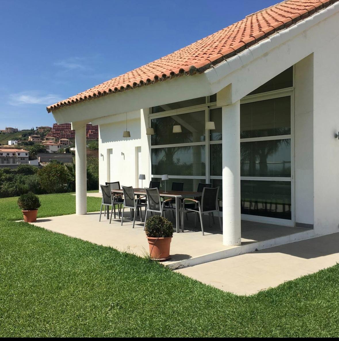 6 Bedroom Villa in Manilva - Photo 11